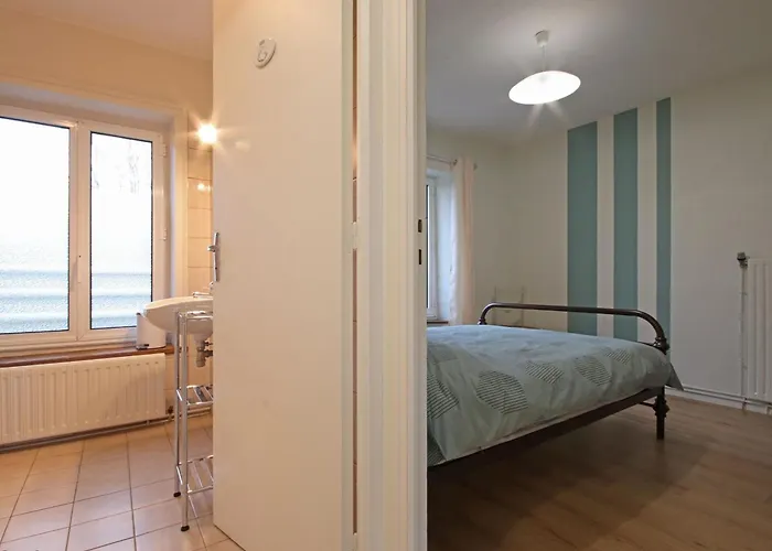 Charmante Maison Perigourdine Avec Billard, Babyfoot Et Acces Wifi - Fr-1-497-65 * La Mesniere