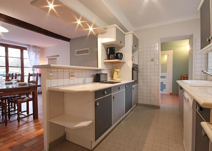 Charmante Maison Perigourdine Avec Billard, Babyfoot Et Acces Wifi - Fr-1-497-65 * La Mesniere